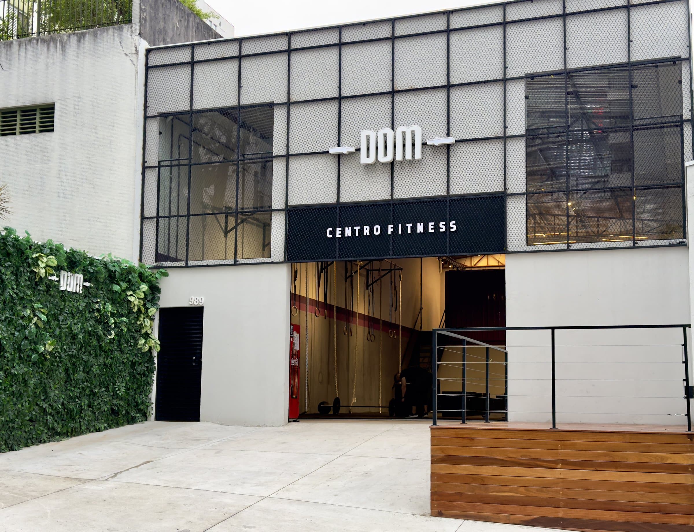 Fachada do DOM CF, na Vila Dom Pedro I